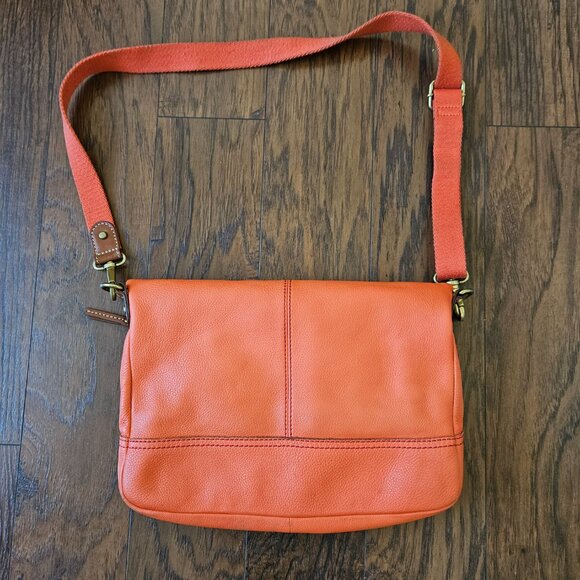 Fossil Explorer Orange Leather Foldover Crossbody Tote Shoulder Bag - Picture 14 of 14
